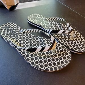 Vera bradley flip flops